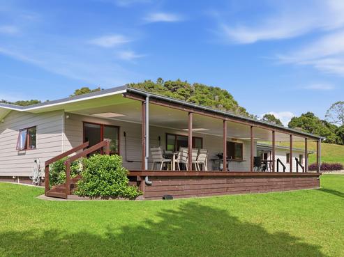 1214 Oruru Road, Peria