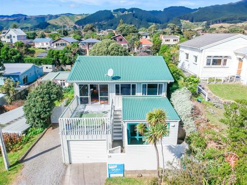 28 Aperahama Street, Paekakariki
