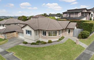 2 Leburn Crescent, Flat Bush