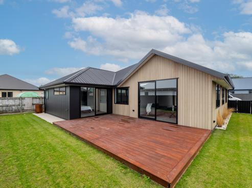 99 Hoffman Court, Waikiwi