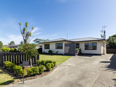 38 Downing Avenue, Pirimai