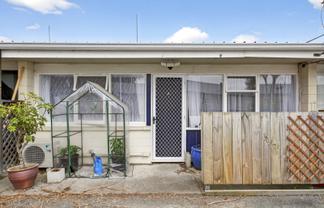 2/443 Church Street, Palmerston North