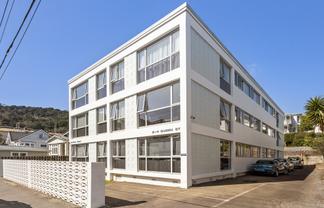 4/4 Queen Street, Mount Victoria