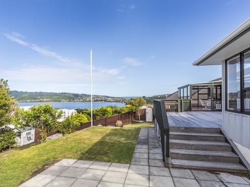 20 Halladale Road, Papakowhai