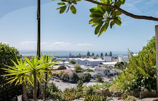 156 Battery Road, Bluff Hill