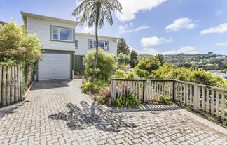 8 Allington Road, Karori