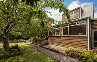 207 Jellicoe Lane, Thames