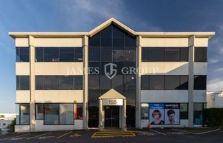 AVAILABLE NOW: 170M² OFFICE WITH 3 CAR PARKS