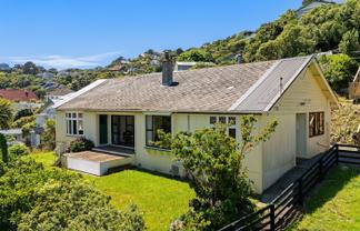 106 Volga Street, Island Bay