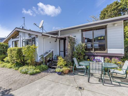 28 John Witton Drive, Crofton Downs