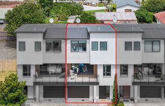 7/5 Peachgrove Road, Te Atatu Peninsula