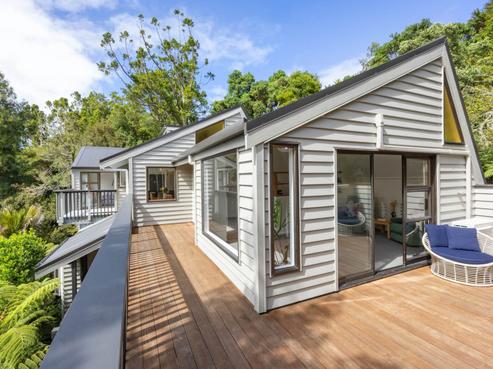 48 Tinopai Road, Titirangi