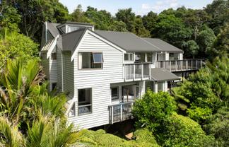 48 Tinopai Road, Titirangi