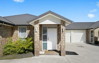 17 Barwick Place, Huntington