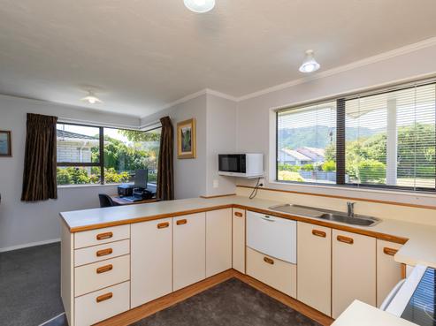2 Kanawa Street, Waikanae
