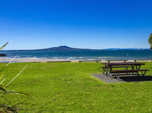 9A The Esplanade, Castor Bay