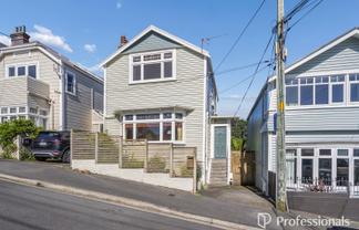 82 Nairn Street, Mount Cook