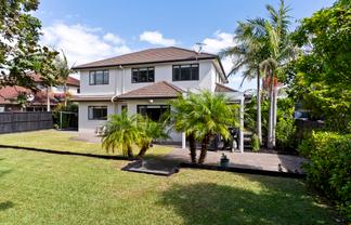 19 Pine Harbour Parade, Beachlands