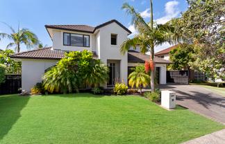 19 Pine Harbour Parade, Beachlands