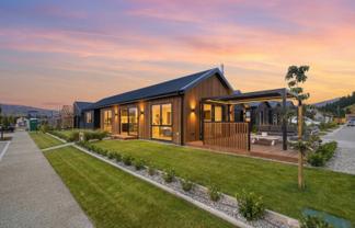 12 Booth Drive, Cromwell