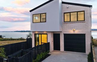 52 Picnic Point Road, Hobsonville