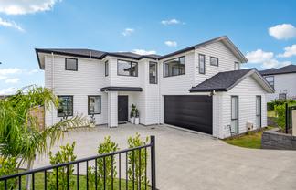 37 Davey Crescent, Millwater