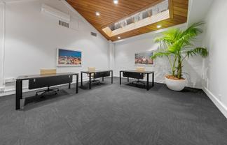Plug-and-play character office