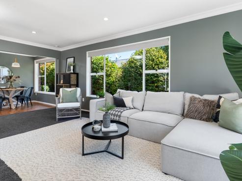 77 Daniels Road, Redwood