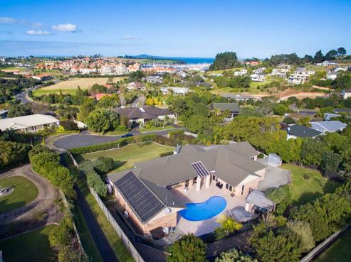 15 Astrolabe Place, Gulf Harbour