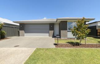 22 Tabraham Crescent, Pyes Pa