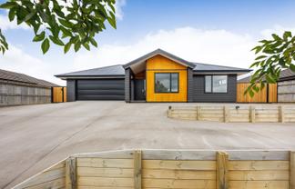 196 Pacific Drive, Fitzherbert