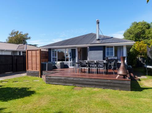 17 Woodend Road, Woodend