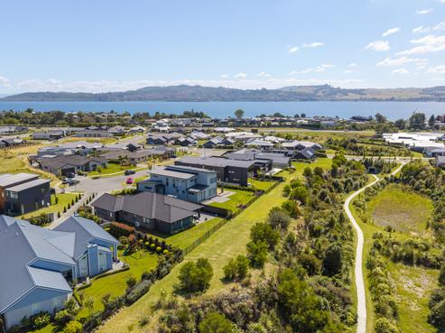 11 Tuhua Close, Wharewaka