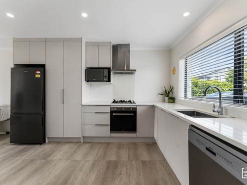 32A Biplane Street, Takanini