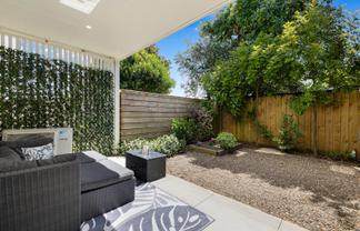 8 Whakahui Lane, Mangere Bridge