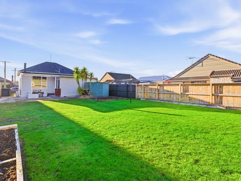 8 East Avenue, Saint Kilda