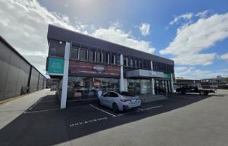 High-profile first floor office