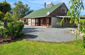 6 and 18 Michies Road, Balclutha