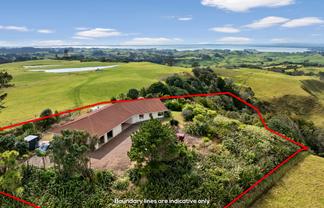1966 Awhitu Road, Pollok