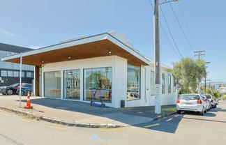 High-exposure corner commercial - Grey Lynn