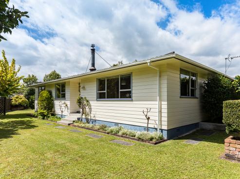 13 Fremont Grove, Totara Park