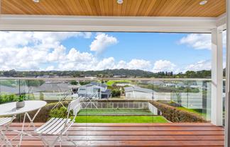 94 Pohutukawa Parade, Riverhead