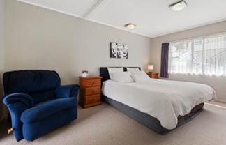 1/33 Cyclarama Crescent, Massey
