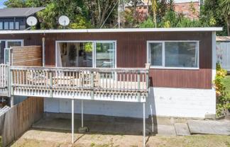 2/22 Woodside Avenue, Northcote