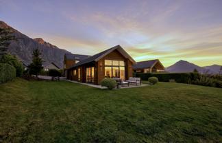 3 Pioneer Court, Jacks Point