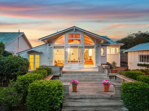 46 Mountain View Road, Morningside