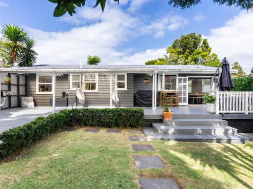 52 Tahi Terrace, Glen Eden