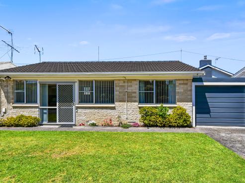 2/42 Halsey Road, Manurewa