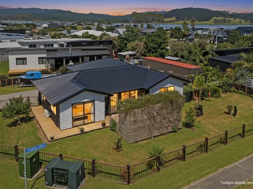 150 Harbour Drive, Matarangi