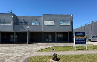 MODERN HIGH-STUD WAREHOUSE WITH OFFICE
